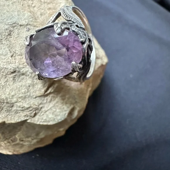 Elegant Amethyst and Sterling Silver Ring and Clip-on Earring Set - Picture 3 of 7